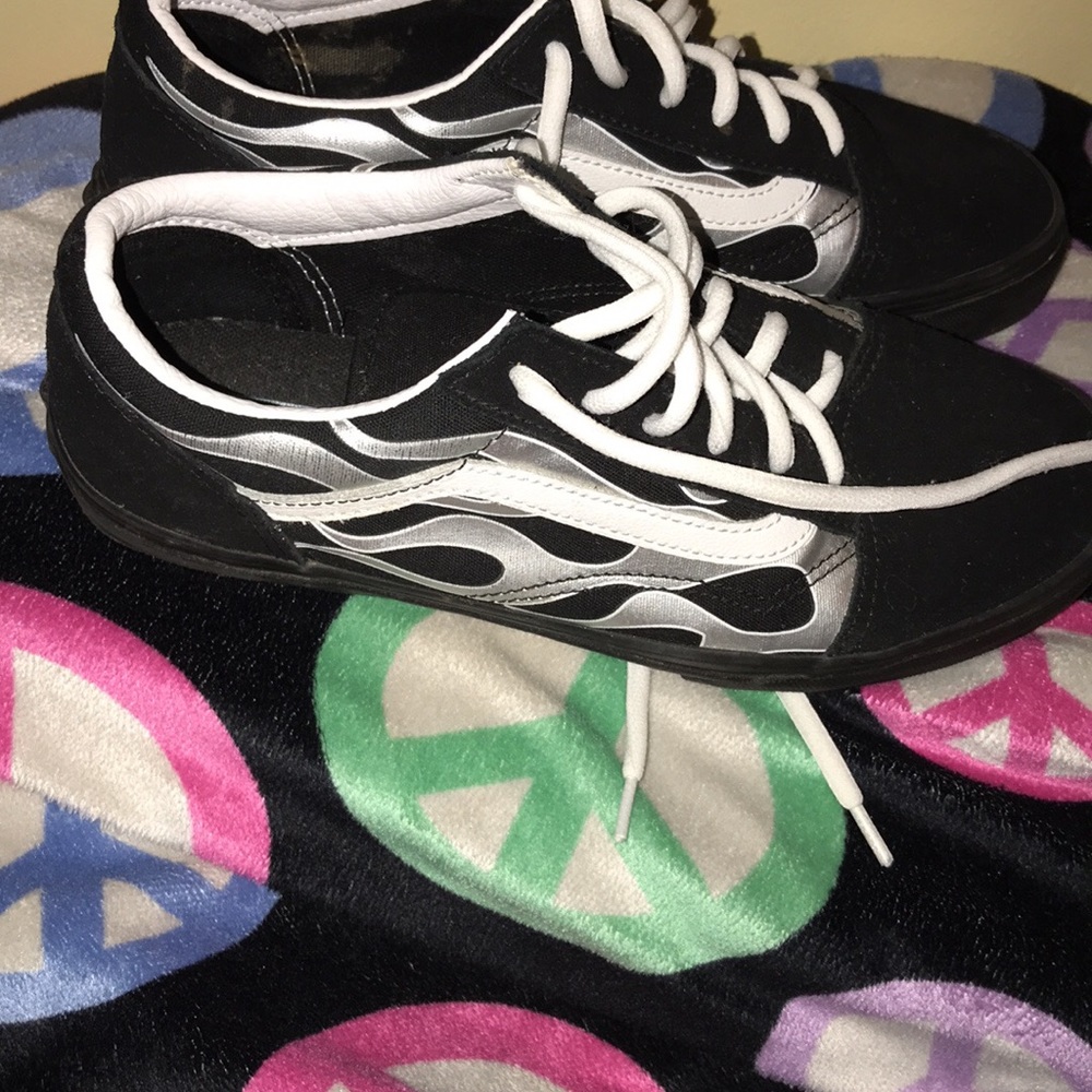 Vans like new with flames once worn for an hour